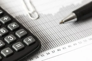 Piggy bank with UK tax-efficient investment account labels